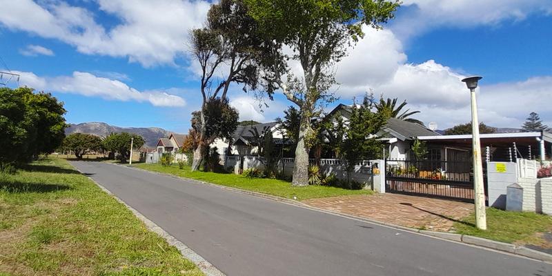 3 Bedroom Property for Sale in Bergvliet Western Cape